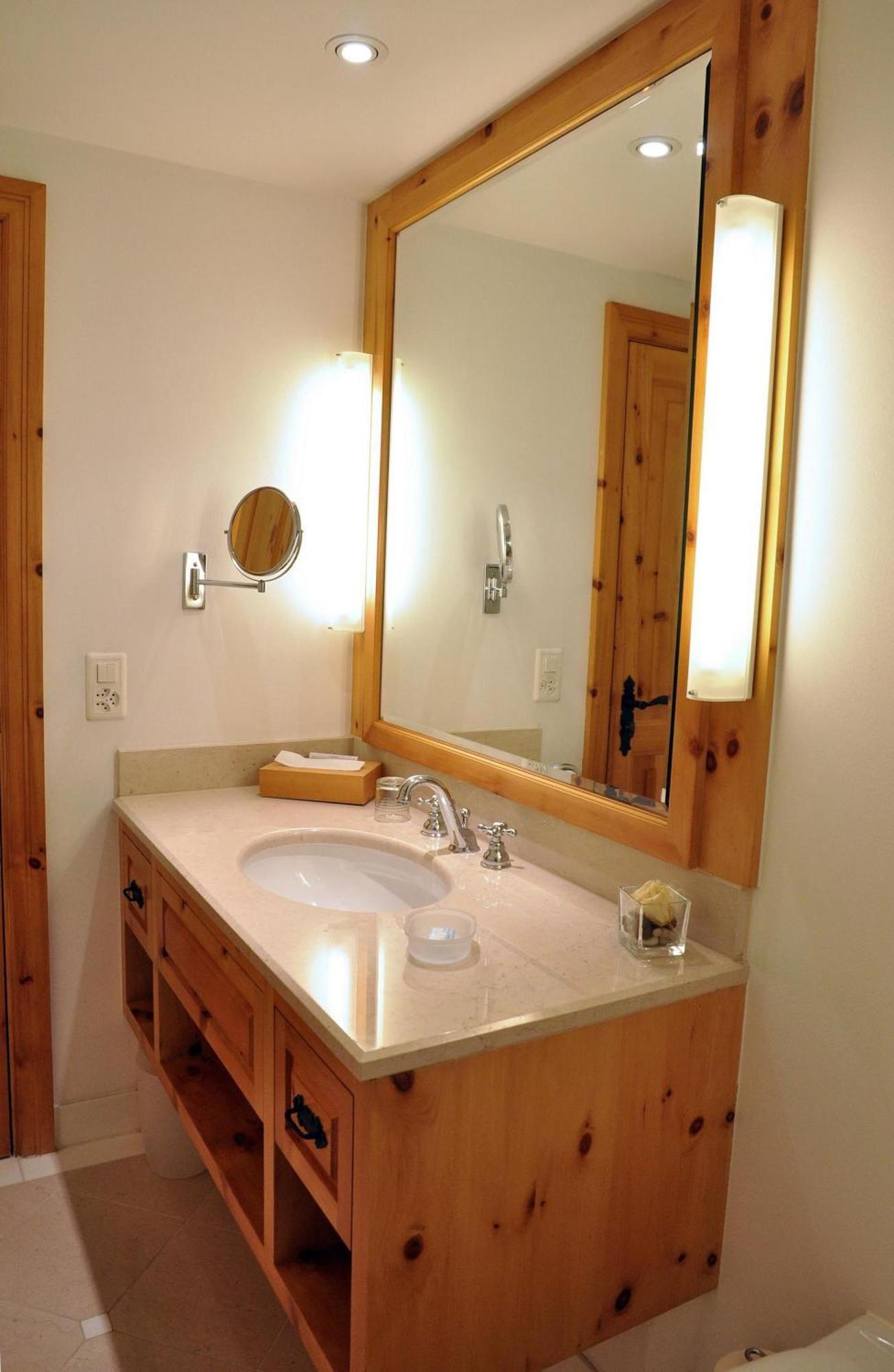 Crystal Hotel Superior St. Moritz Room photo
