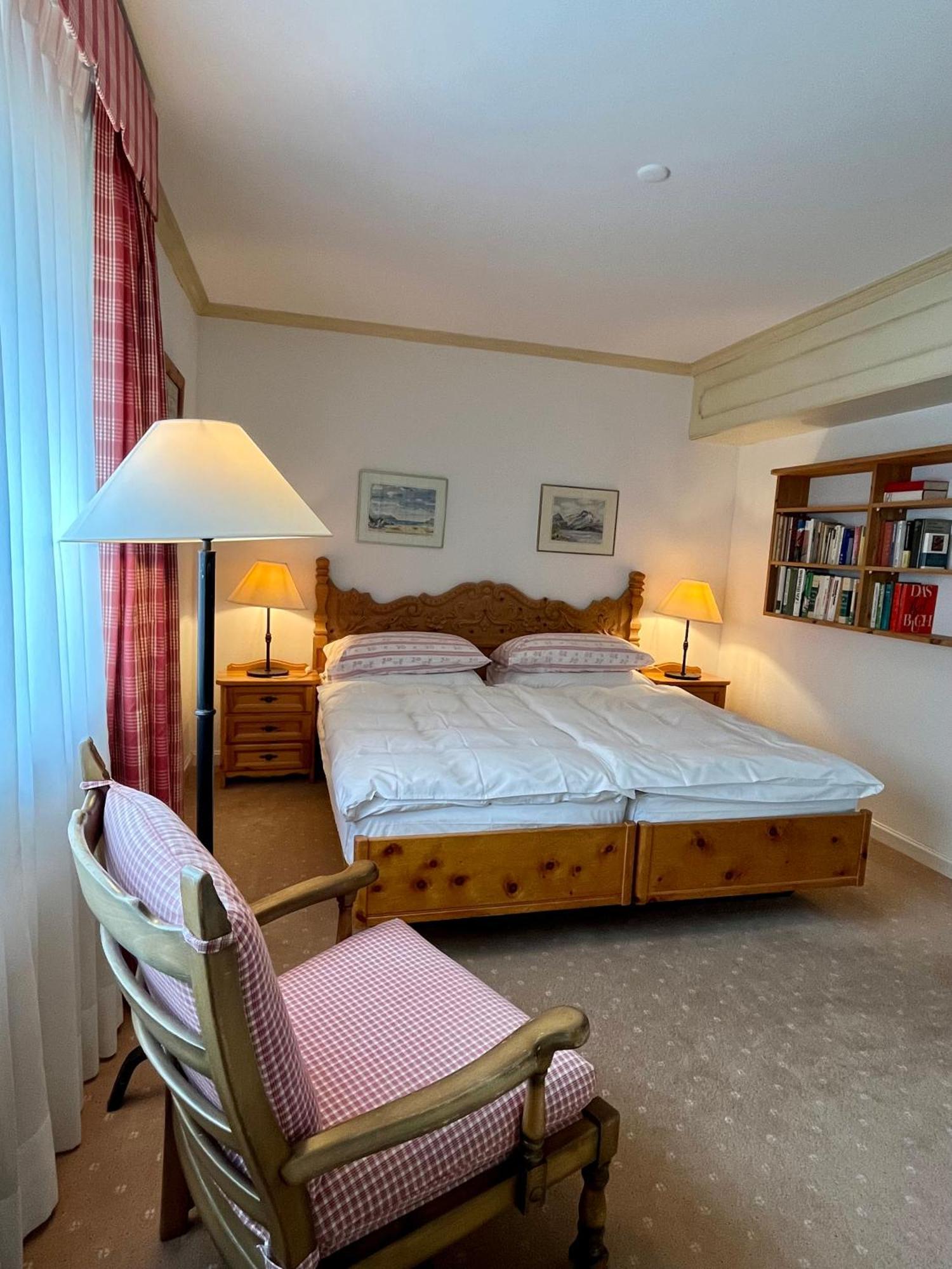 Crystal Hotel Superior St. Moritz Room photo