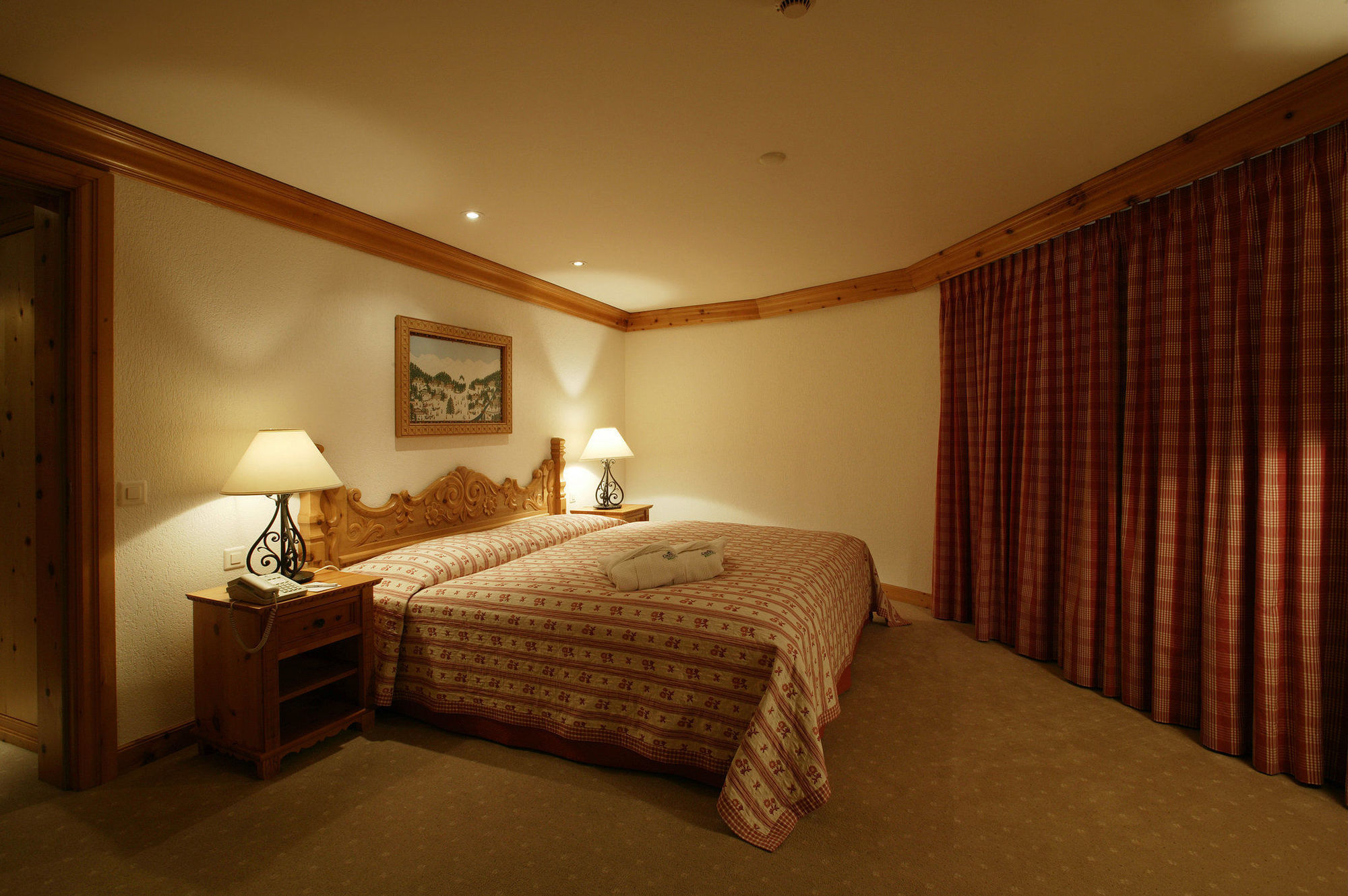 Crystal Hotel Superior St. Moritz Room photo