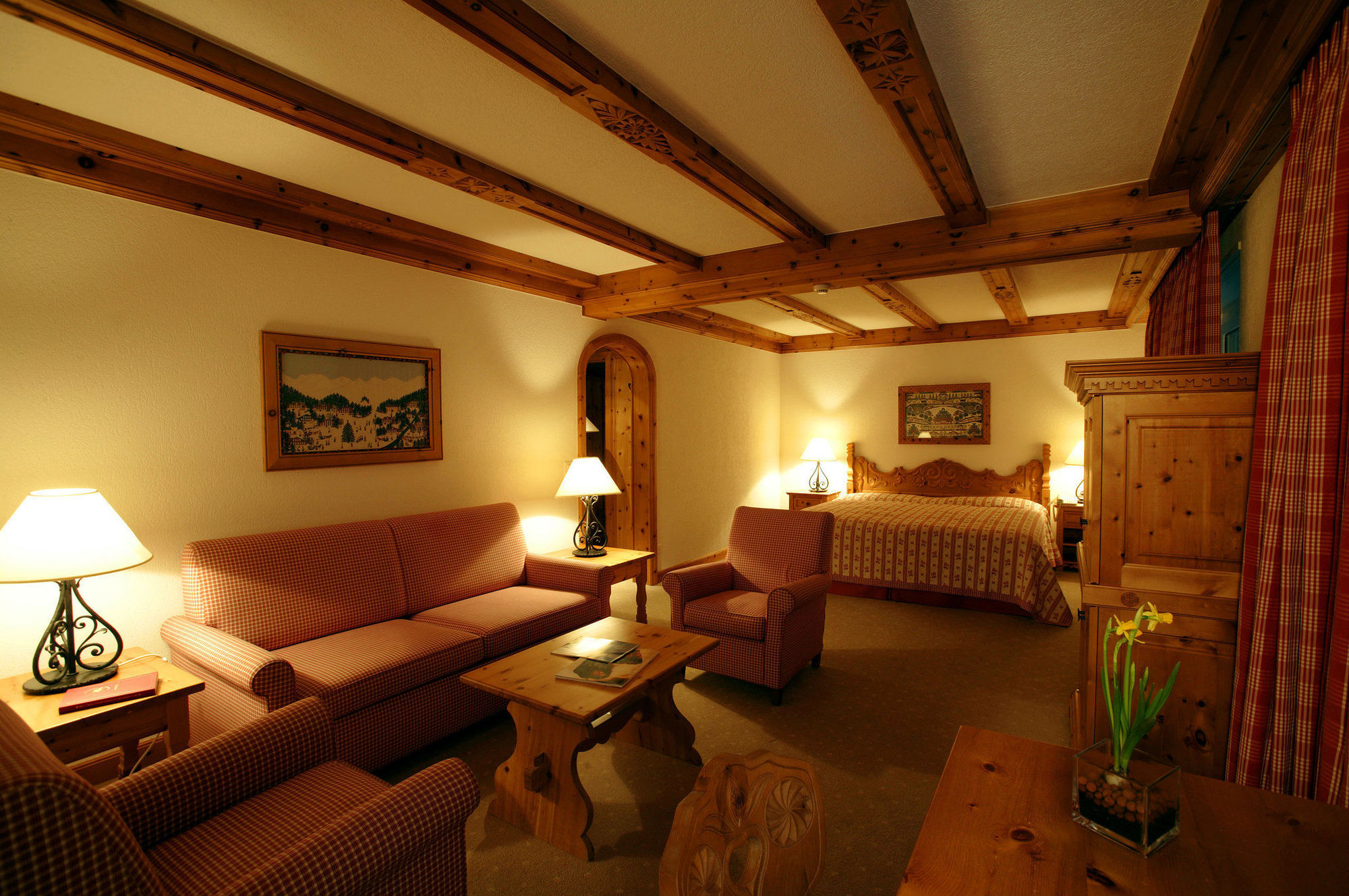 Crystal Hotel Superior St. Moritz Room photo